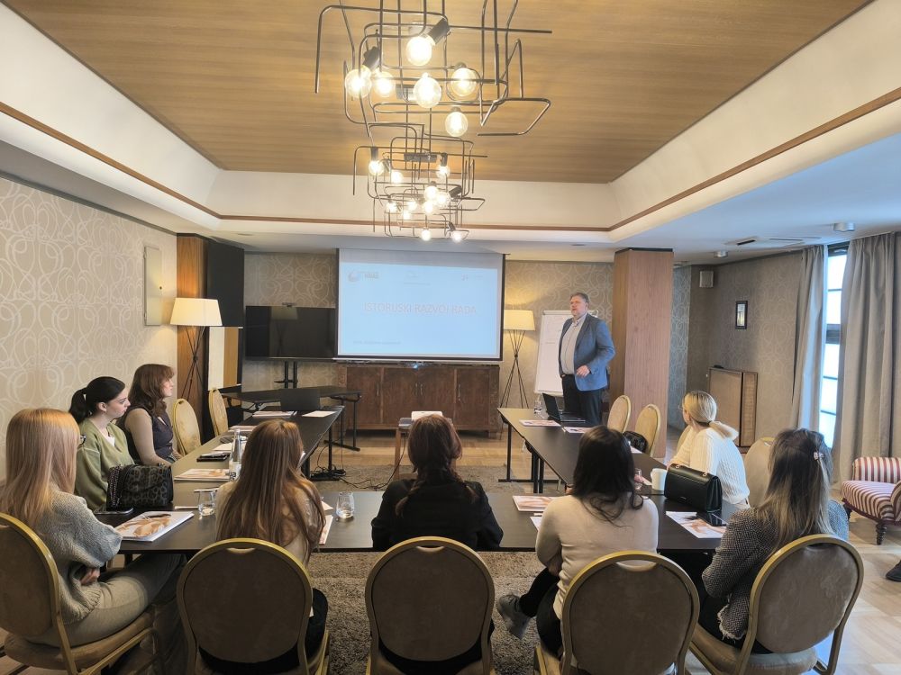 Mlade žene unapređuju znanja o radnim pravima i rodnoj ravnopravnosti