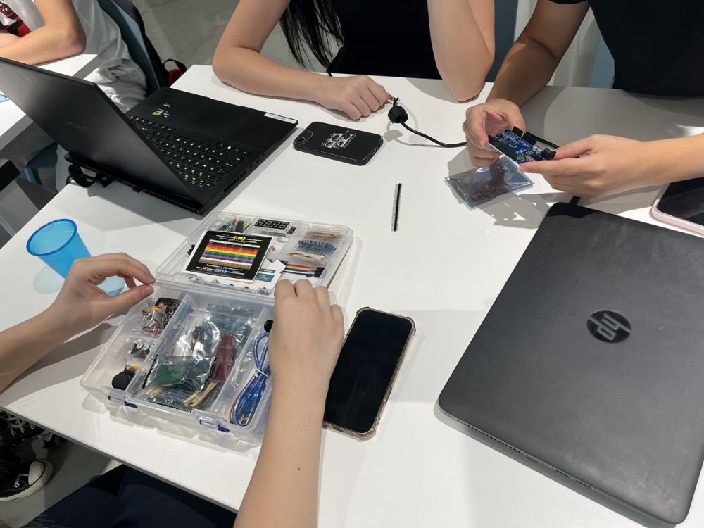 Mladi inovatori završili Arduino naučni kamp „Tehnologija koja rešava izazove"