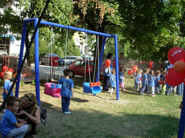 Obnovljeno dečje igralište u Čačku u okviru projekta Veliko srce