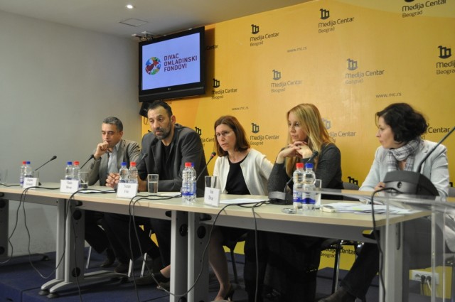 Pet opština potpisuje ugovor o saradnji na projektu „Divac omladinski fondovi"