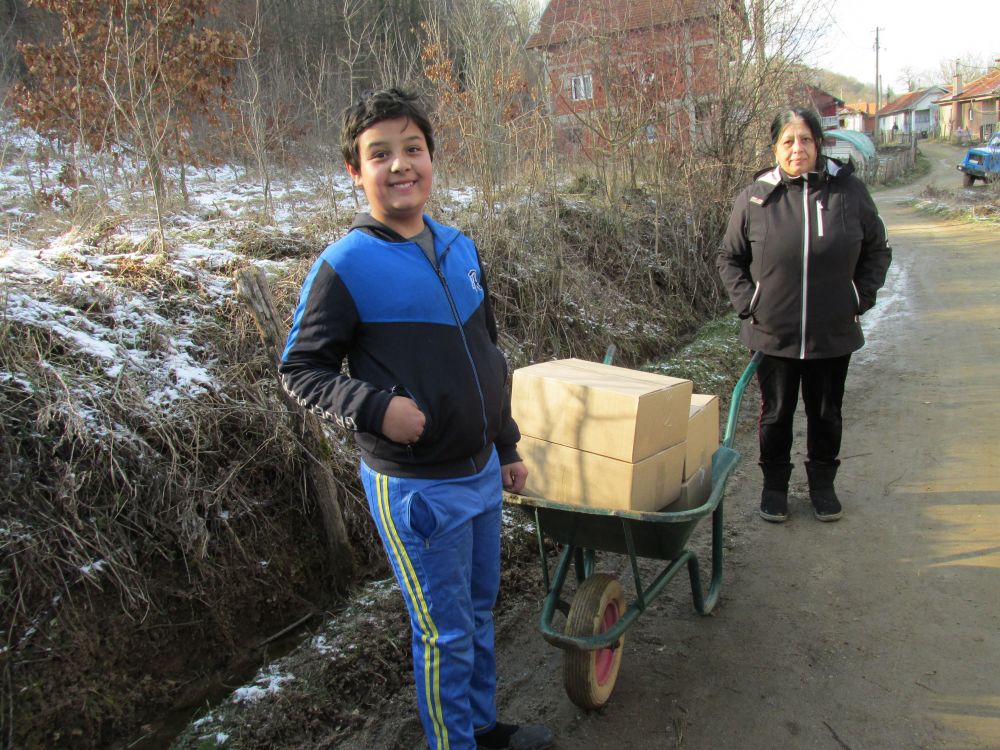  Paketi pomoći stigli do najugroženijih porodica na jugu Srbije