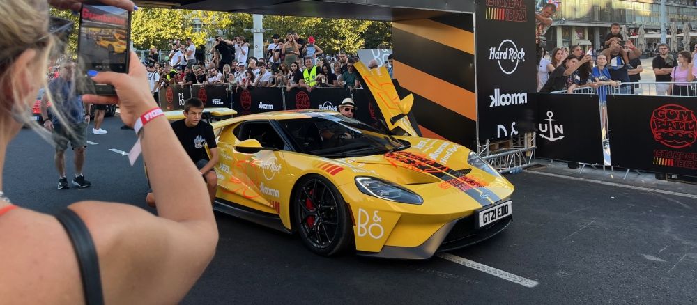 Gumball 3000 Foundation Supports Divac Scholarships for Serbian High School Students
