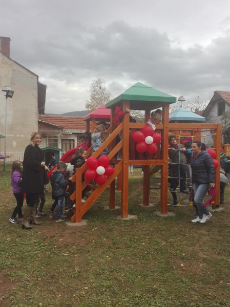 Svečano otvoreno renovirano igralište vrtića "Neven" u Pirotu