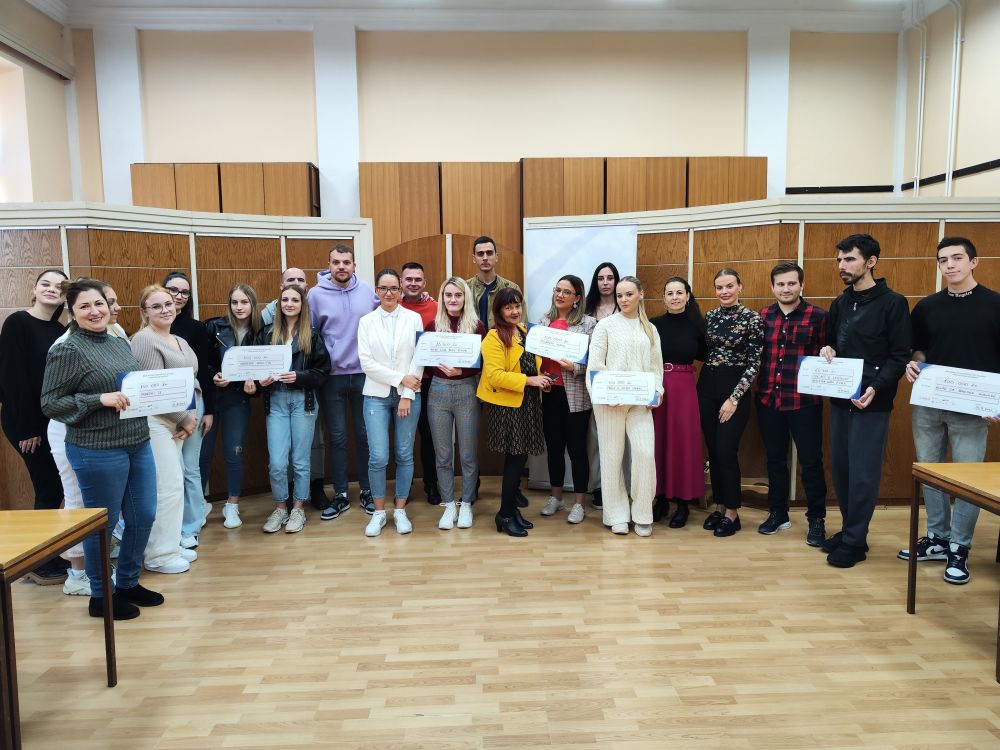 Omladinski fond Sremska Mitrovica i Fondacija Ana i Vlade Divac podržali realizaciju osam omladinskih projekata