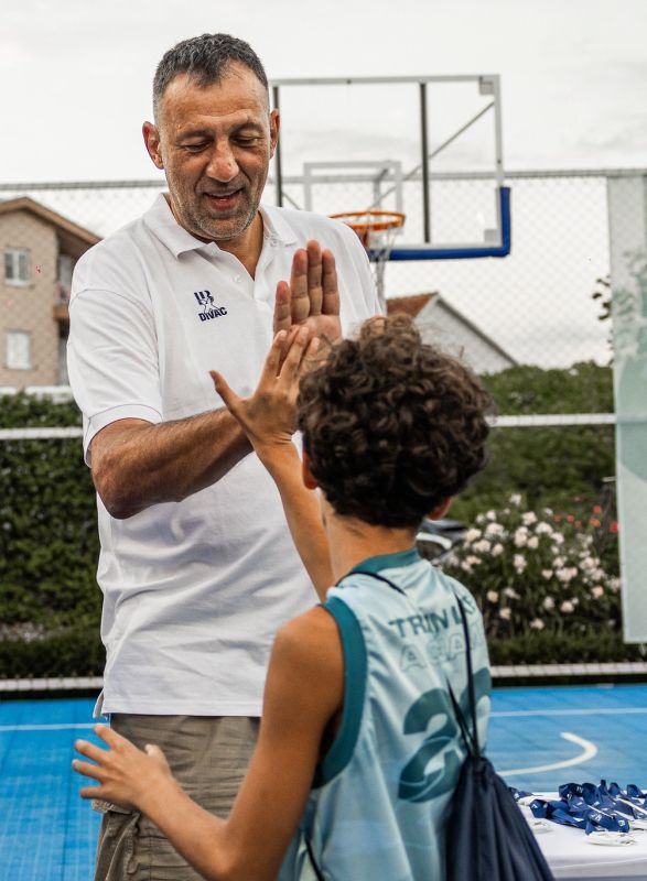 Fondacija Ana i Vlade Divac i Luštica Bay okupili mlade košarkaše na šestom Košarkaškom kampu