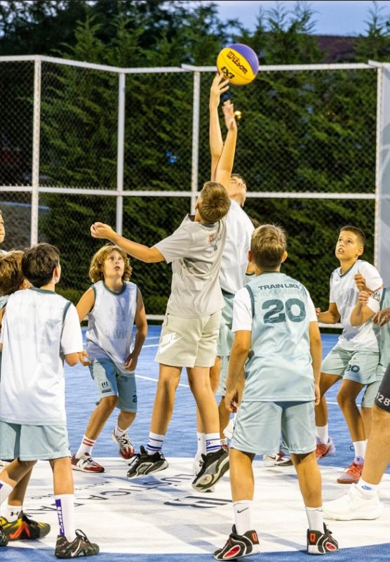 Fondacija Ana i Vlade Divac i Luštica Bay okupili mlade košarkaše na šestom Košarkaškom kampu