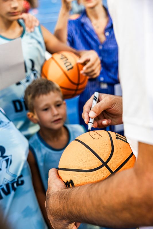 Fondacija Ana i Vlade Divac i Luštica Bay okupili mlade košarkaše na šestom Košarkaškom kampu