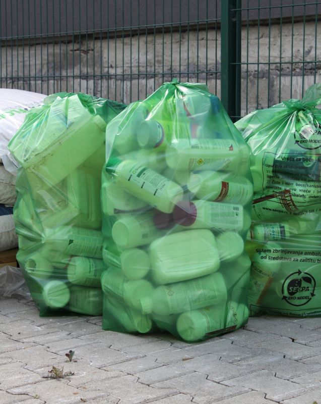 Projekat bezbednog odlaganja ambalaže pesticida u pet opština