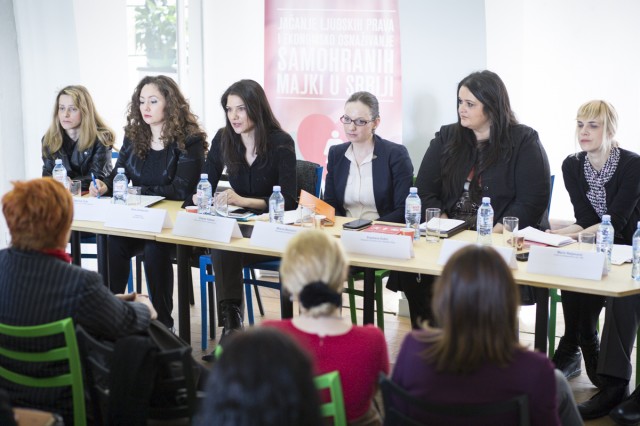 Održan okrugli sto "Samohrane majke i tržište rada u Beogradu"