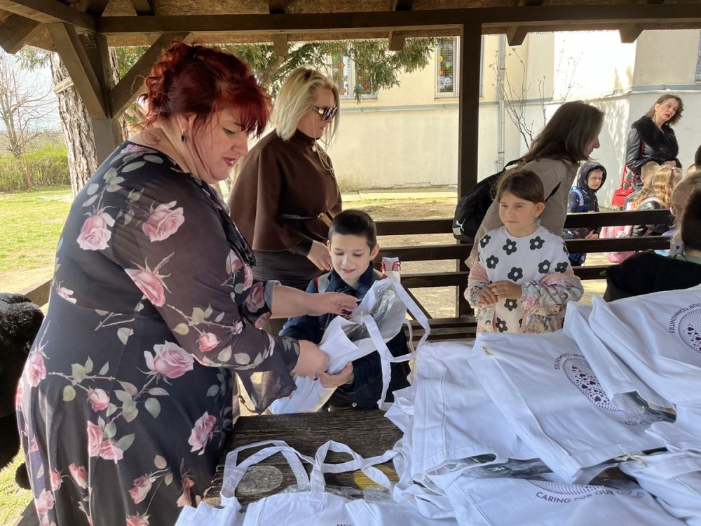 100 School Supply Packages Donated to Children in Meljak