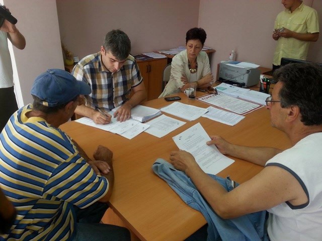 Fondacija Ana i Vlade Divac potpisala ugovore o donaciji građevinskog materijala za obnovu 13 kuća u Svilajncu