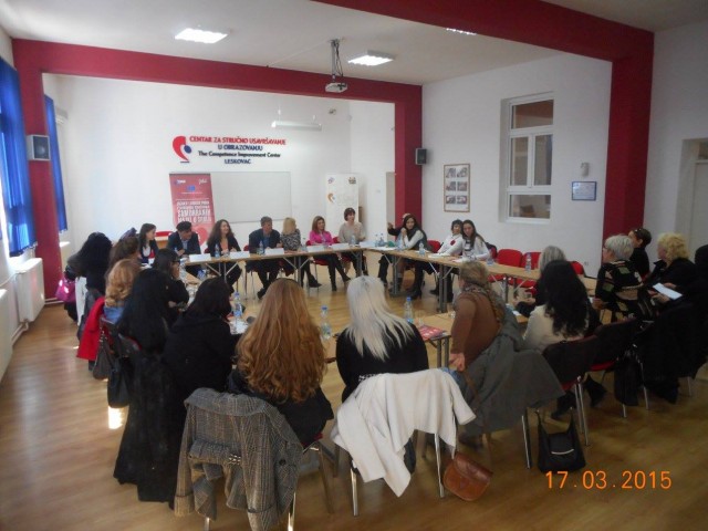 Održan okrugli sto "Samohrane majke i tržište rada" u Leskovcu