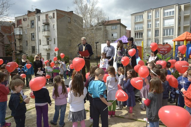 Obdanište Duga dobilo igralište i prvu biblioteku