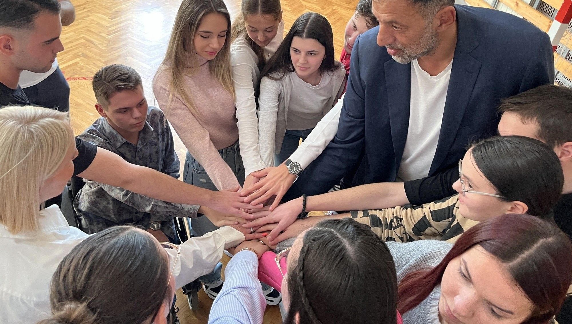 Odluka o modifikaciji uslova za dodelu Divac stipendija za školsku godinu 2025/26.
